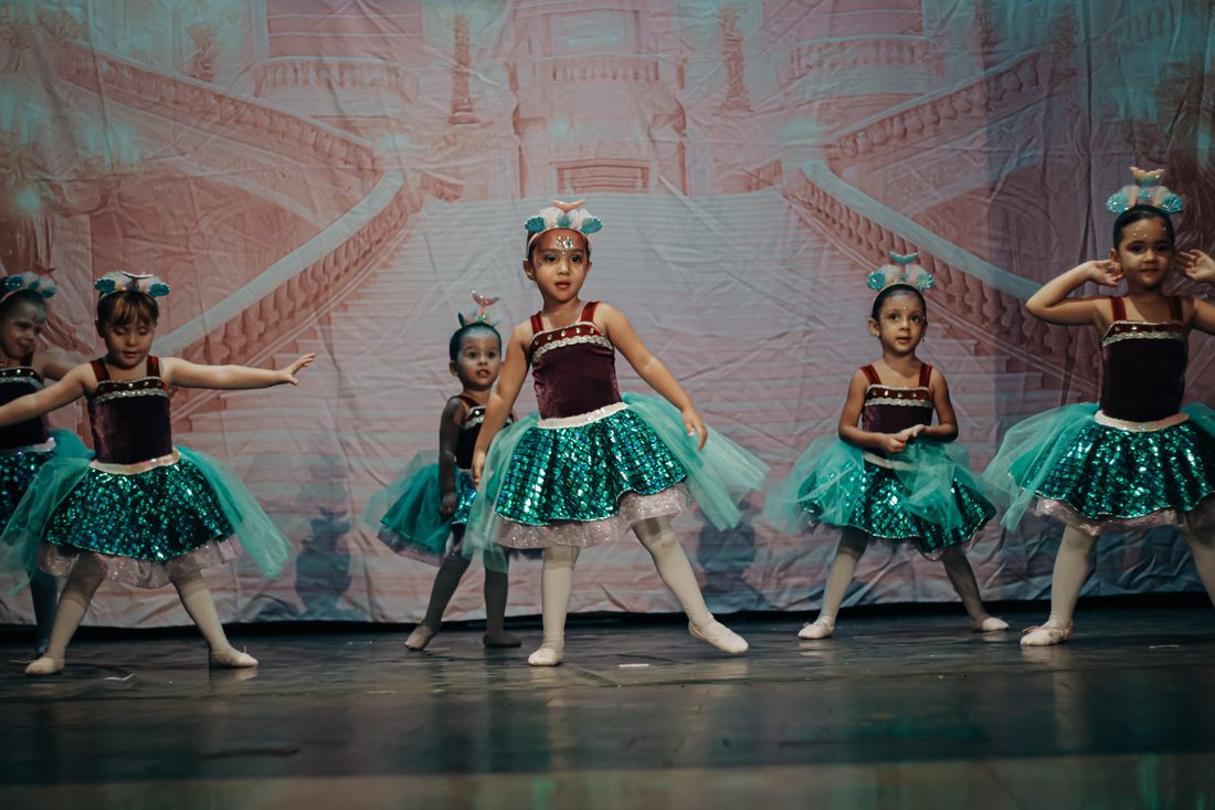 Momento especial de uma apresentação de ballet do Petit Allegro