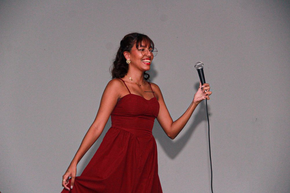 Professora Karolini Fernandes do Petit Allegro